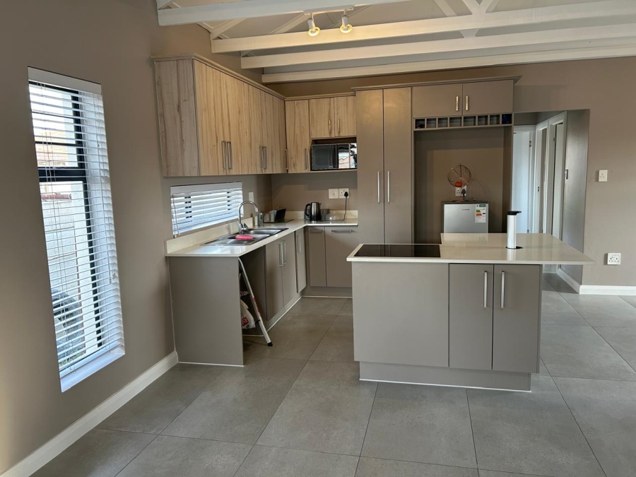 To Let 2 Bedroom Property for Rent in Parsons Ridge Eastern Cape
